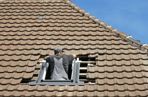 Pose de velux - Ligny-le-Ribault